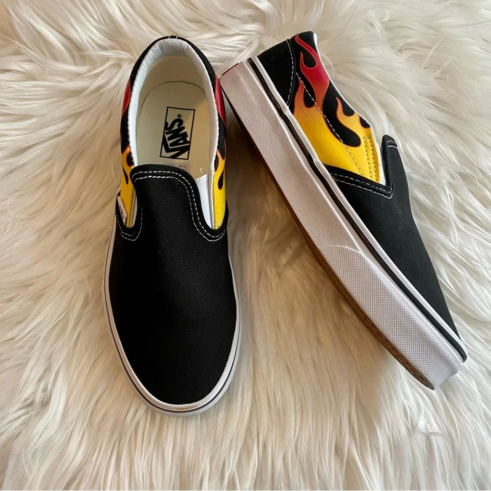 Kids classic slip on flame vans